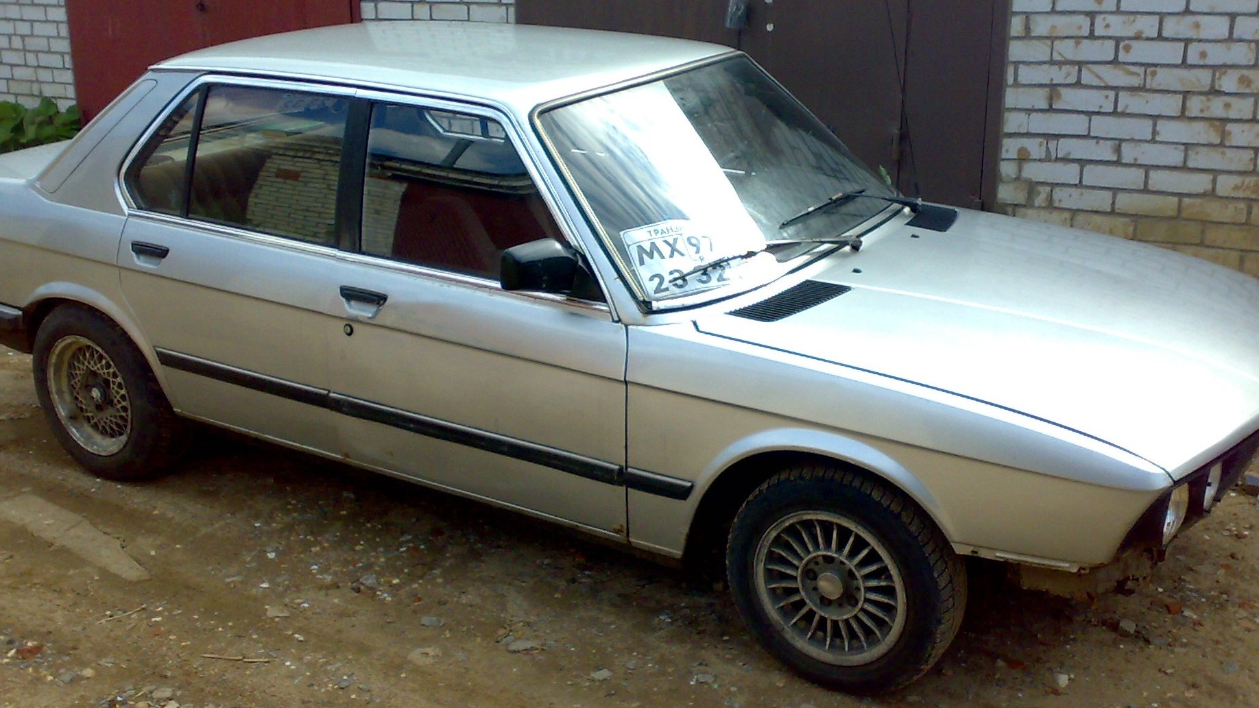 BMW 5 series (E28) 1.8 бензиновый 1982 | 518-ая Акула на DRIVE2