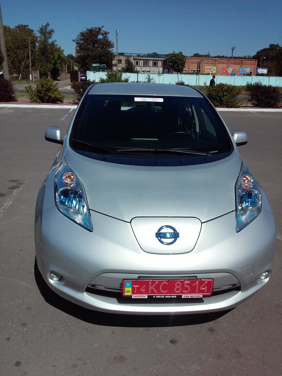 Nissan Leaf ХОЧУ! — Peugeot 208 (1G), 1,6 л, 2013 года | тест-драйв | DRIVE2