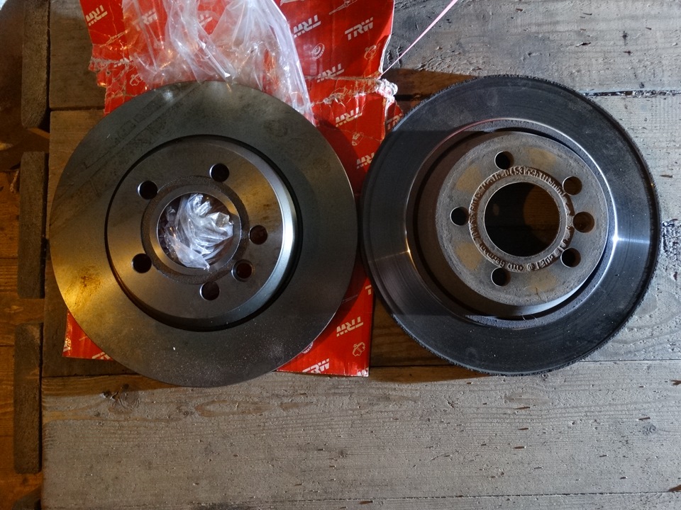 замена задних тормозов — Volkswagen Sharan (1G), 2,8 л, 2002 года ...