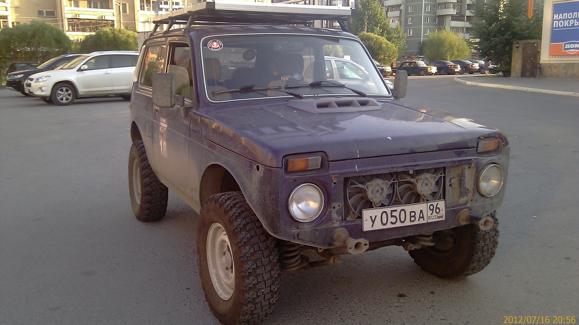 Lada 4x4 3D 1.7 бензиновый 2002 | 