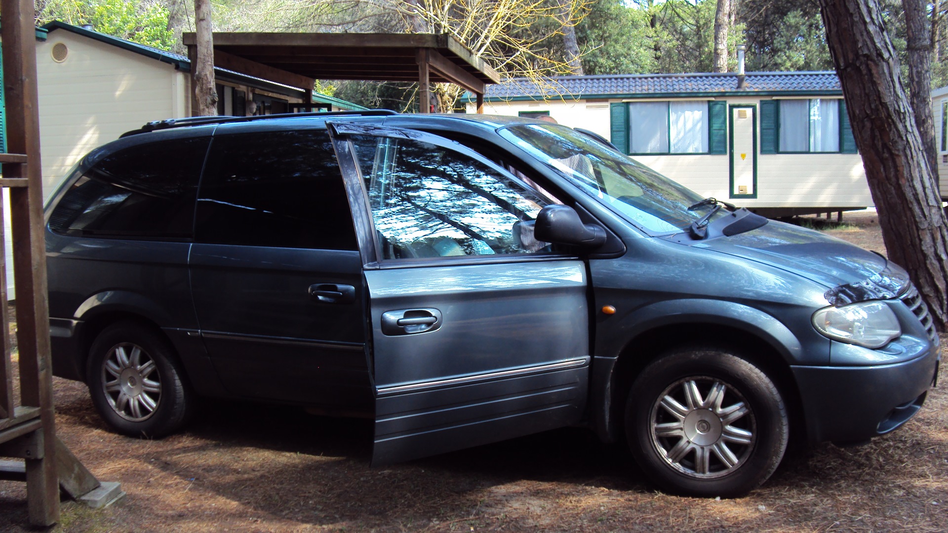 Chrysler Grand Voyager IV (North America) 3.3 бензиновый 2006 | Авто-боинг  на DRIVE2