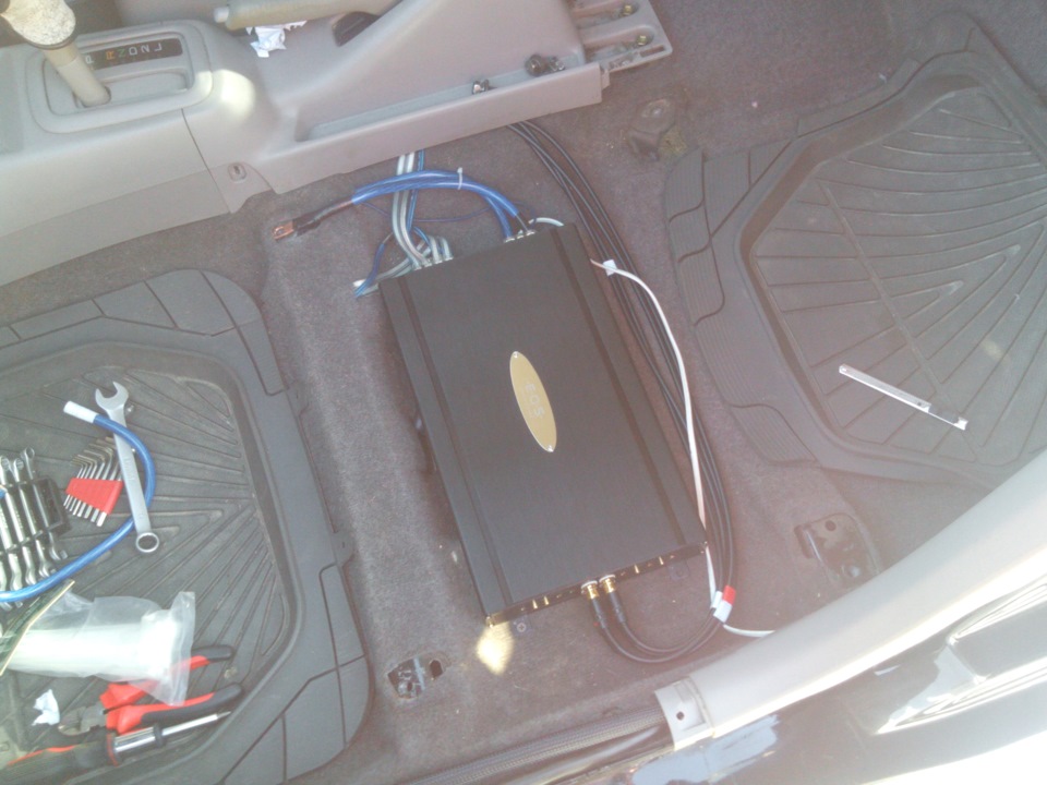 Замена услителя на фронт E.O.S. AE 475 LE Bi-amping — Toyota Corolla ...