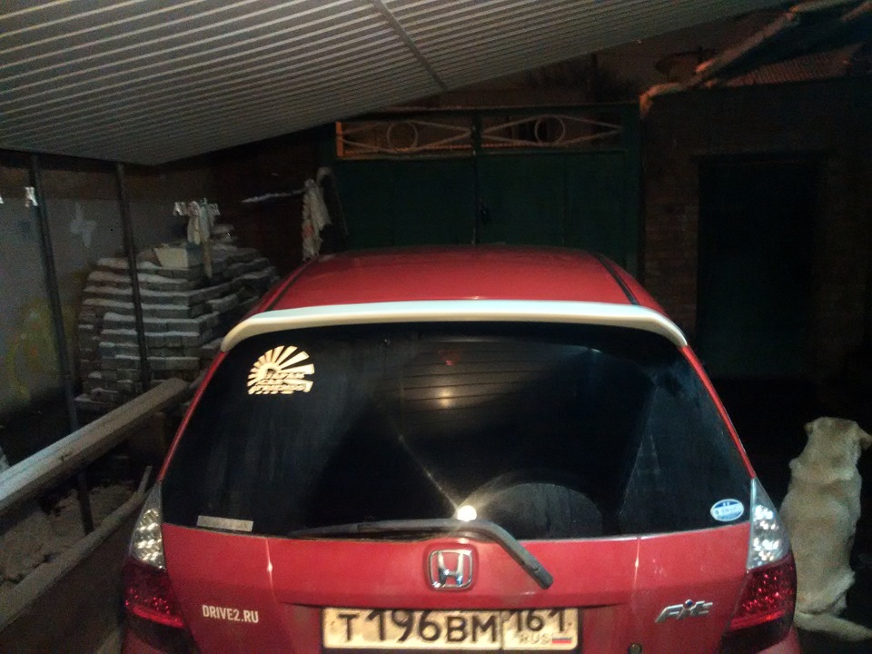 6332c26s 960 Как крепится спойлер на багажник