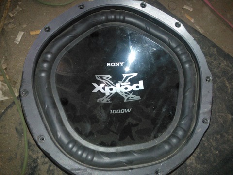 Sony xplod 1100 sales watt subwoofer price