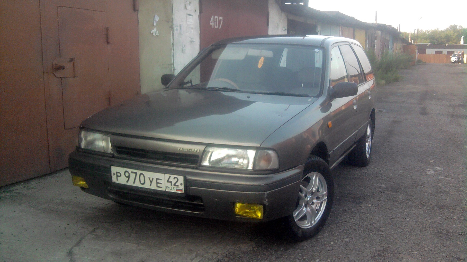 Nissan AD (Y10) 1.5 бензиновый 1993 | 