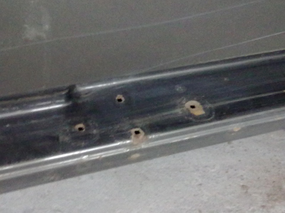 Ржавеют пороги. — УАЗ Patriot, 2,7 л, 2006 года | кузовной ремонт | DRIVE2