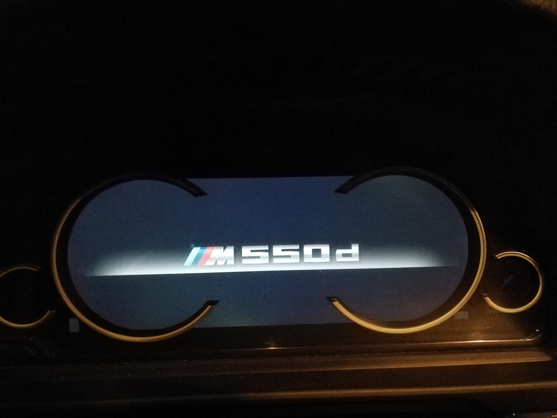 Кодирование f10. Merry Xmas БМВ Приветствие на приборке