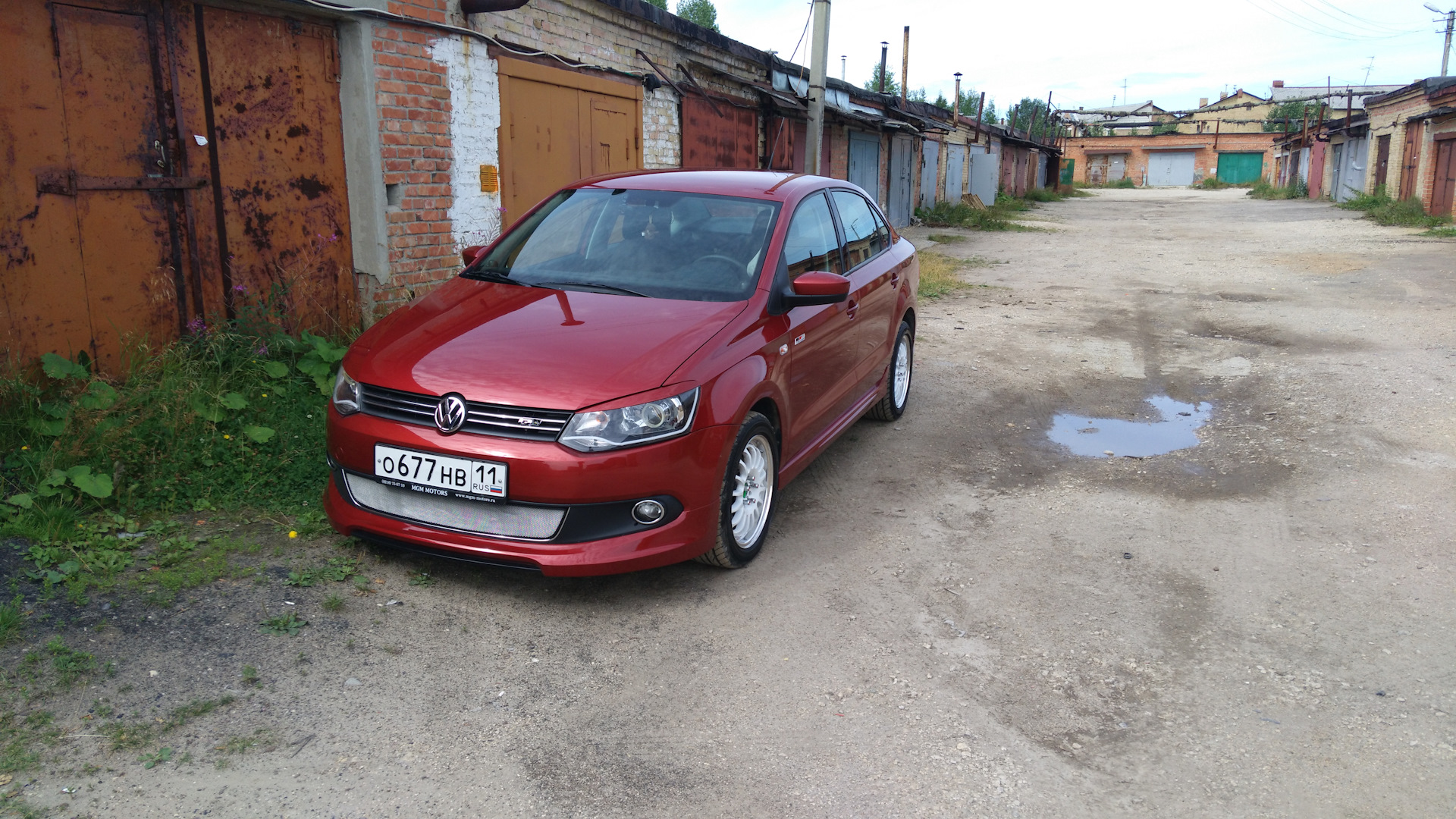 Volkswagen Polo Sedan 1.6 бензиновый 2012 | Highline (R-Line) на DRIVE2