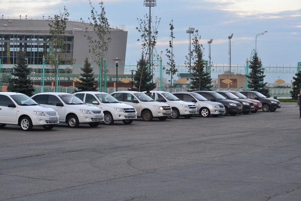 Лад казань. Лада Гранта сходка. Сходка Гранта Пенза. Лада Казань. Клуб Лада Казань.