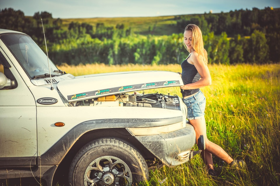 Катерина коранда. Korando +девушка. SSANGYONG Korando and girls. Фото Корандо и девушка. Франческо Корандо телеведущая.