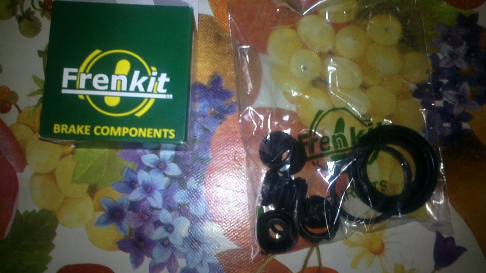 Установка ремкомплекта суппорта ЗДТ. — Lada 21099, 1,5 л, 1997 года ...