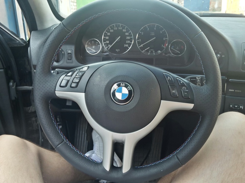 BMW 525 2005 руль