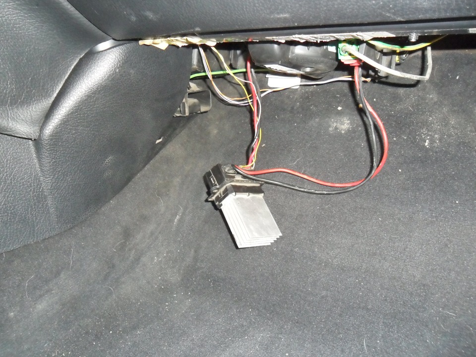 Что это, и зачем оно греется — Peugeot 406, 1,8 л, 2002 года | просто ...