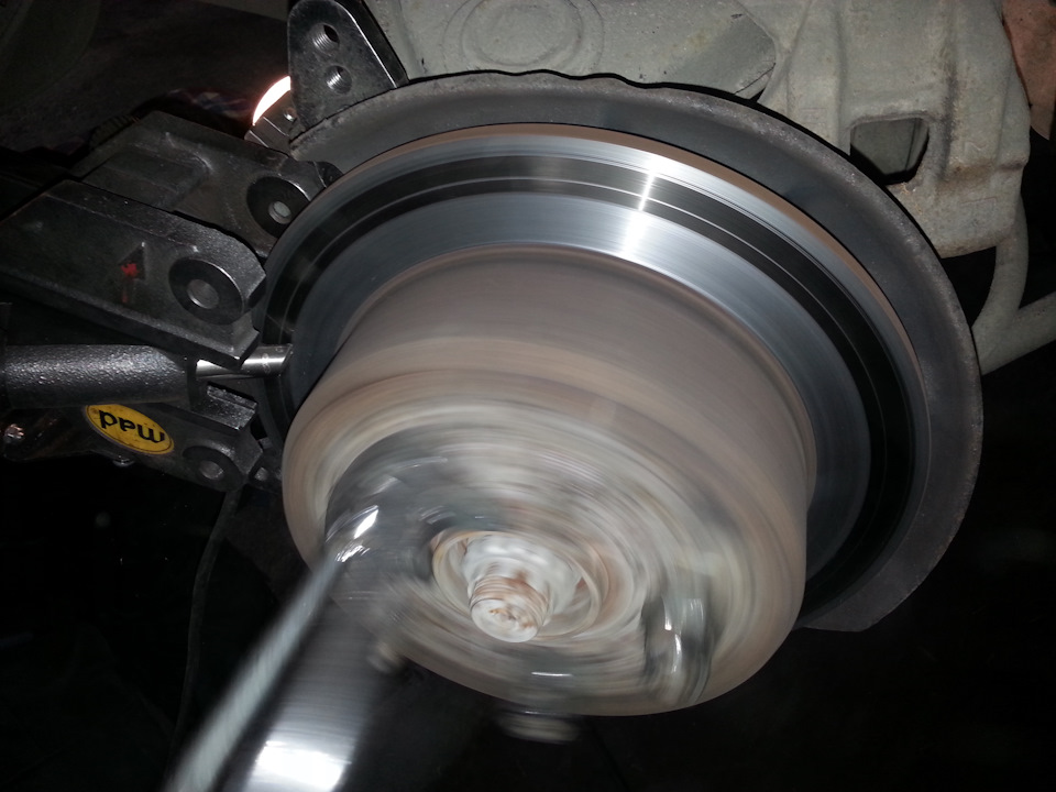 Расточка тормозных дисков. — Toyota Mark II (90), 2,5 л, 1994 года ...