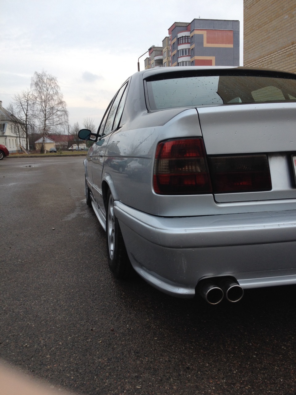 Photo from the logbook BMW 5 series (E34)