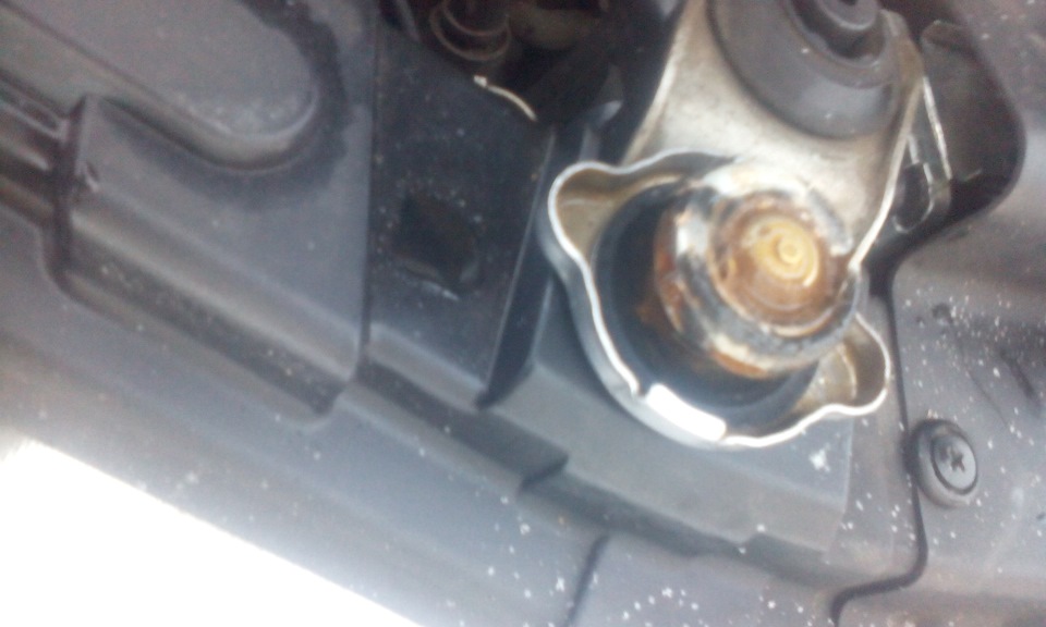 снять пробку радиатора. тойота кариб крышка радиатора. пробка радиатора 6cta. прокладка пробки радиатора ваз 2114. крышка радиатора хонда аккорд 7.