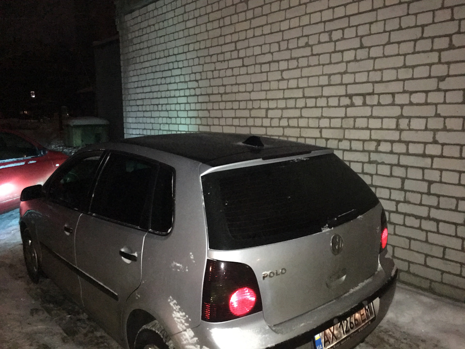 Пленка на крышу и стопари — Volkswagen Polo Mk4, 1,4 л, 2003 года ...