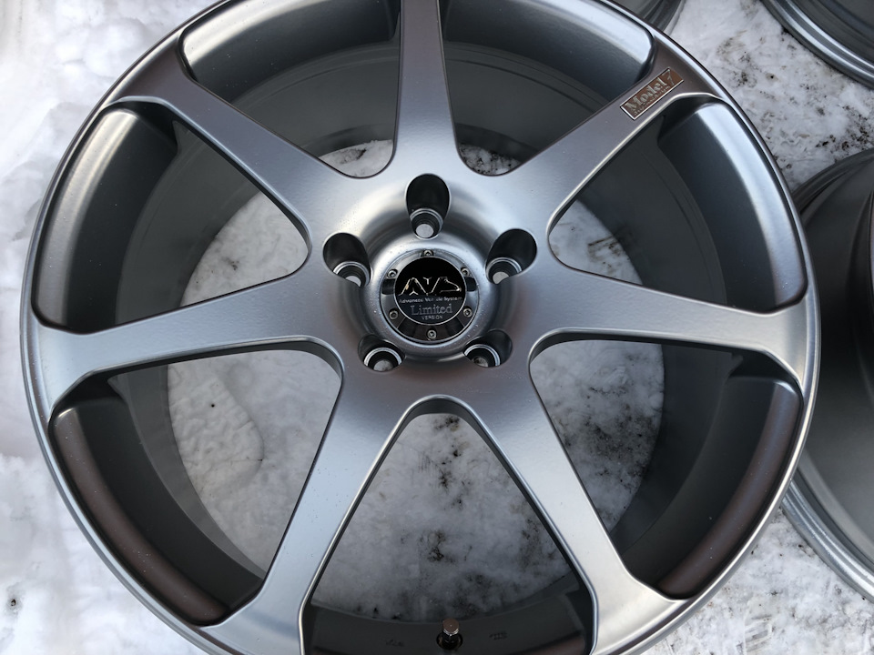 Yokohama AVS Model 7 Limited Version R18 5/114,3 8J ET38 9J ET45