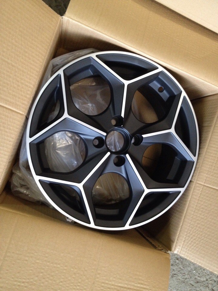 Диски сузуки гранд витара r17. Диски на сузуки джимни r15. 5x15/5x139. Suzuki vitara r16 оригинальные диски. Колесный диск replay sz2 5.