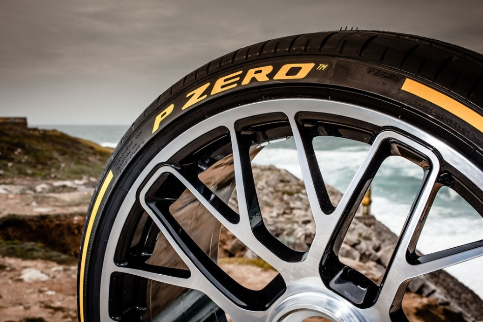 Летние шины Pirelli PZero.