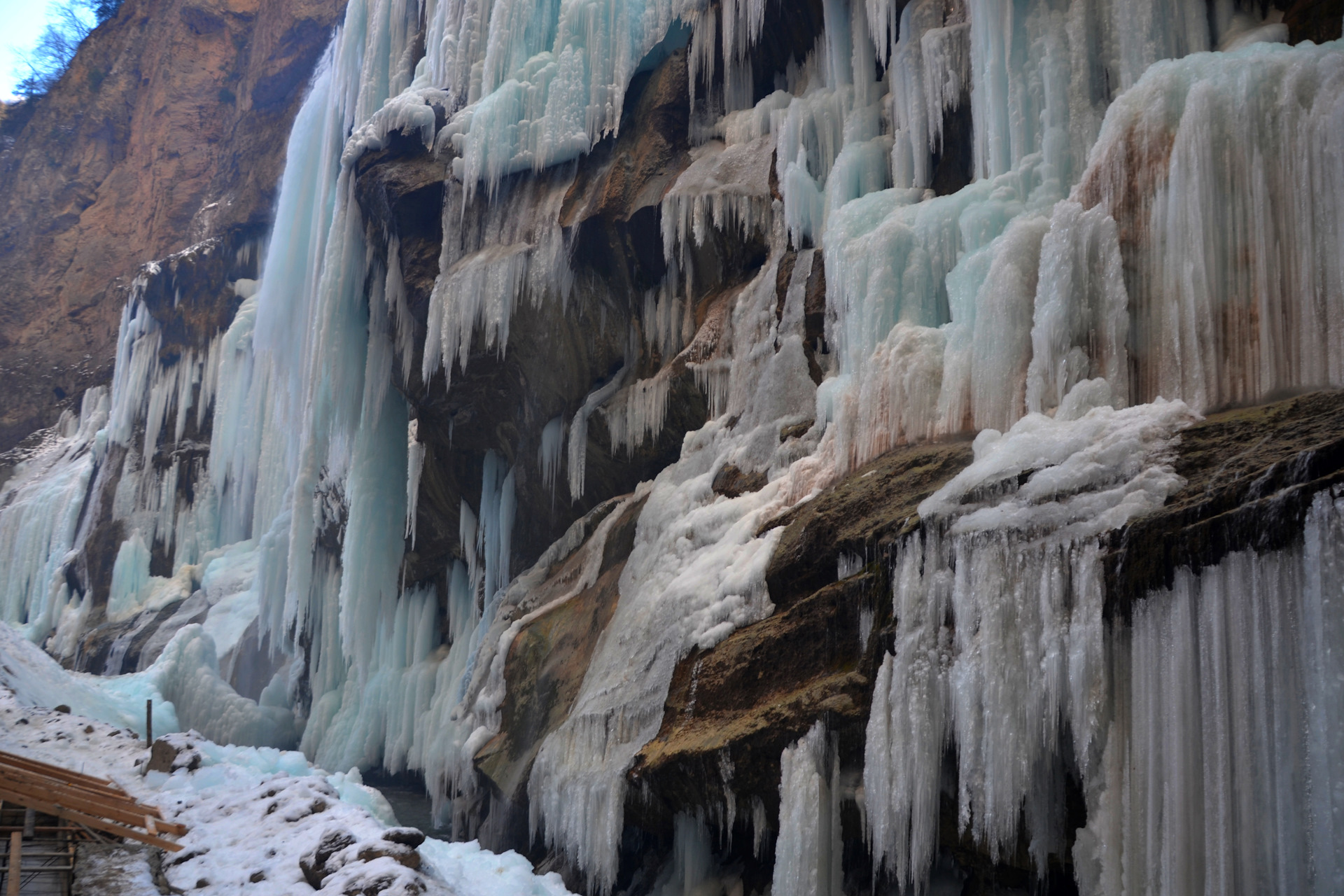 Замерзшие водопады Кабардино Балкария