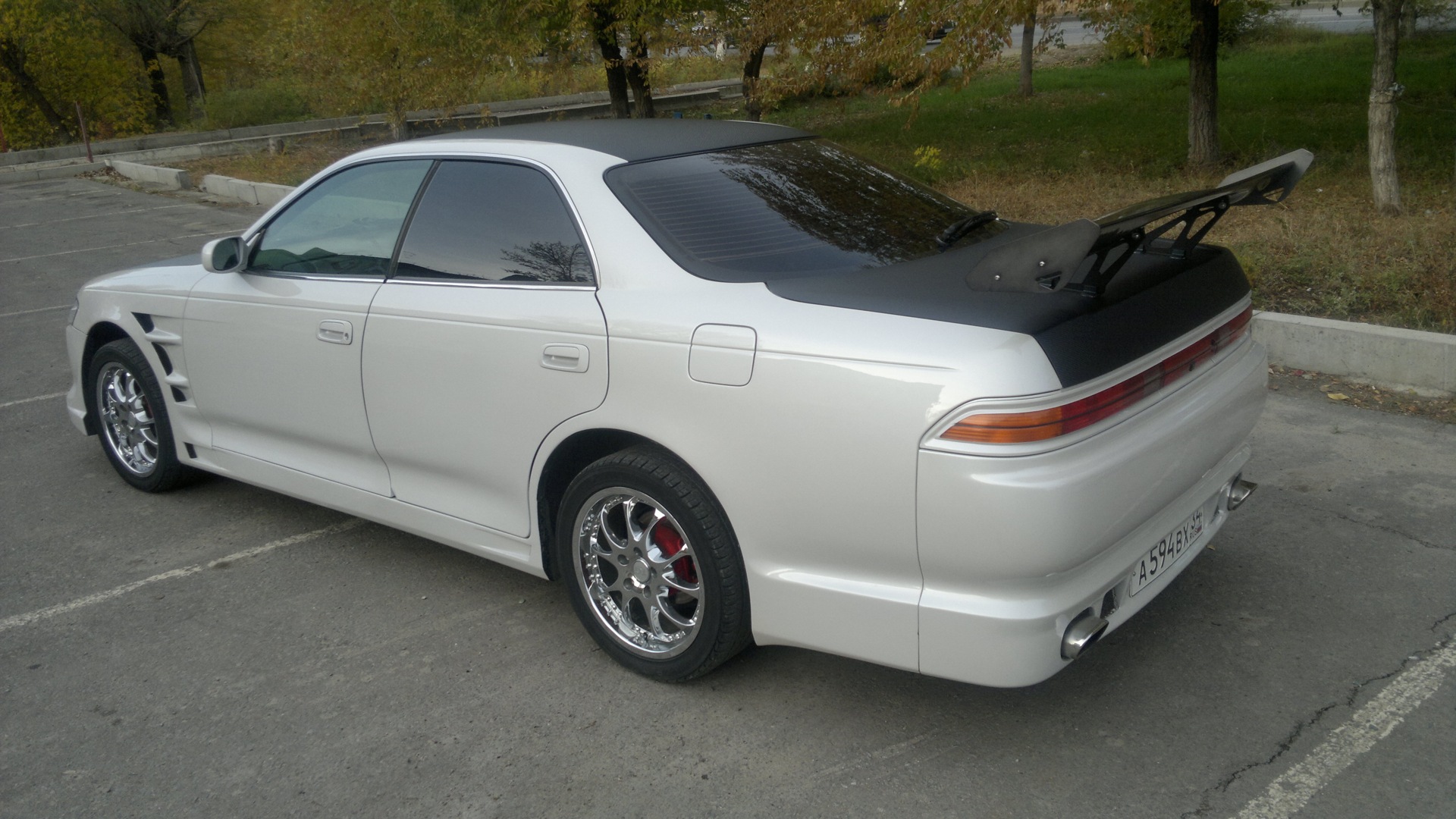 Toyota Mark 2 90 Сакура