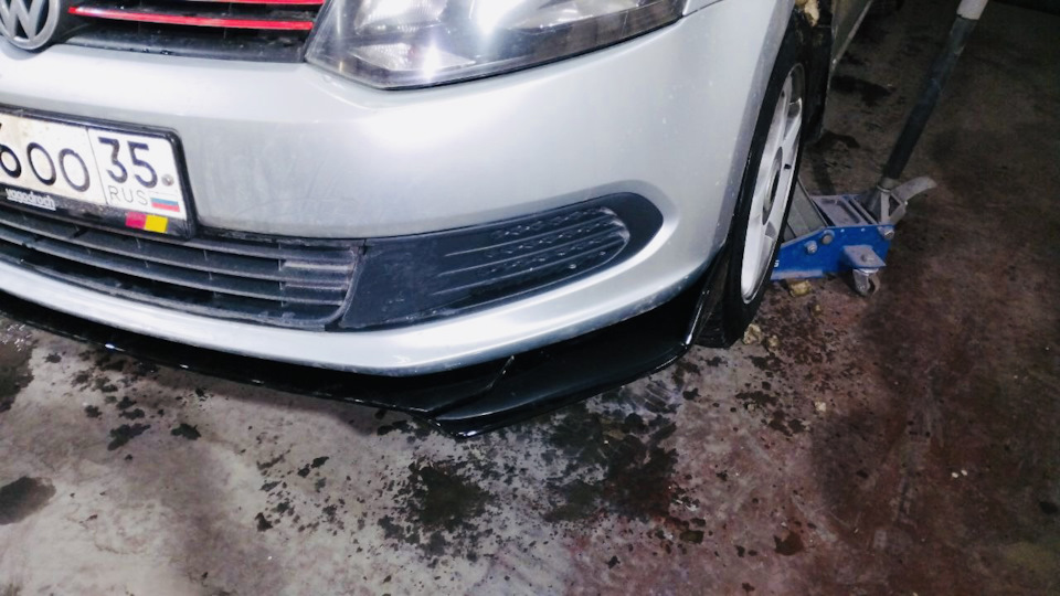 Универсальная губа на поло седан — Volkswagen Polo Sedan, 1,6 л, 2012 ...