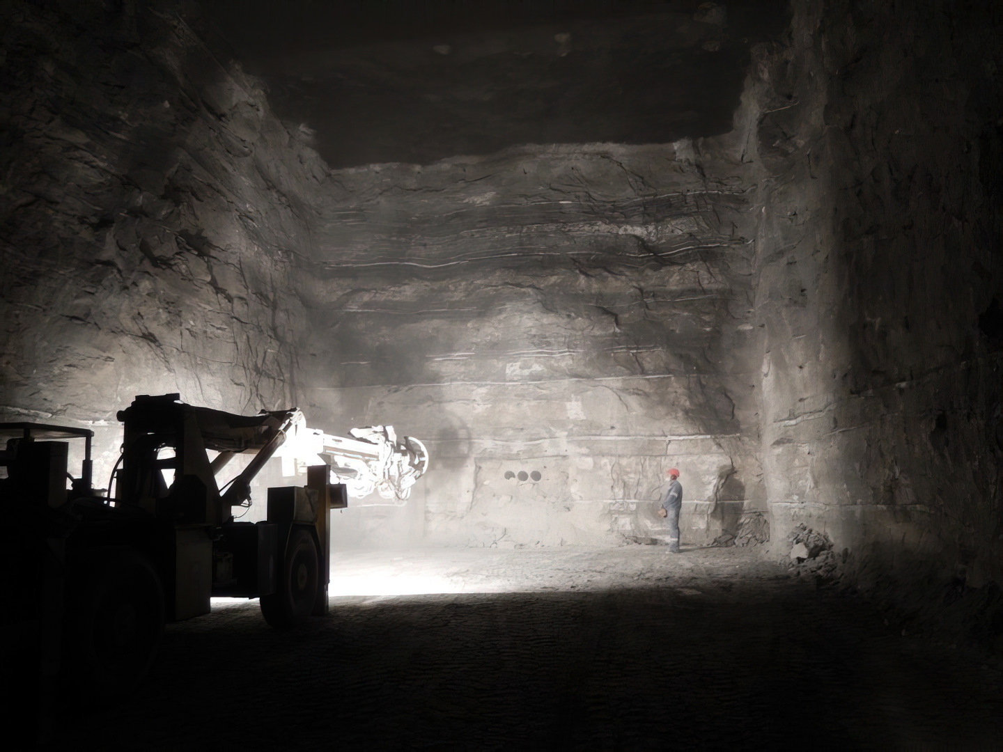 Шахта кнауф гипс новомосковск. Шахта в новомосковске. Шахта в новомосковске. Гипсовый завод новомосковск. Шахта гипс кнауф.