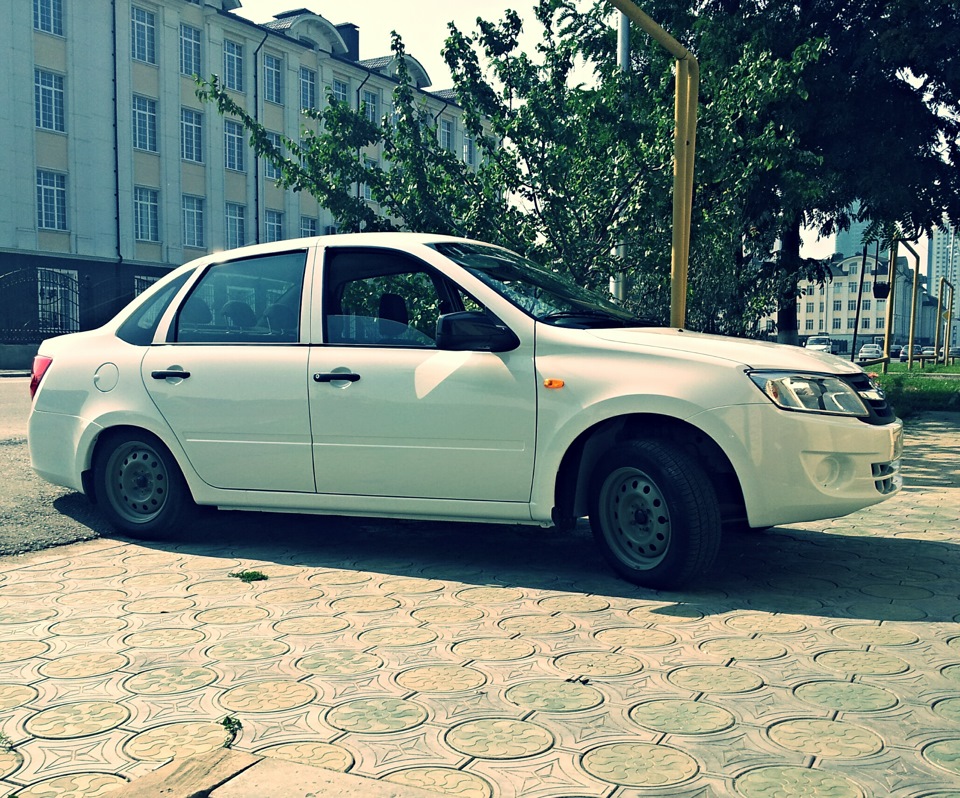 просто . . . . — Lada Гранта (1G), 1,6 л, 2013 года | фотография | DRIVE2
