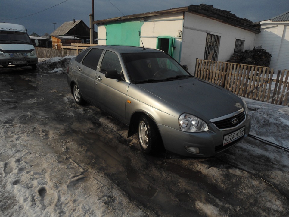 №16 Ровно 10000 за ее рулем — Lada Приора хэтчбек, 1,6 л, 2010 года ...