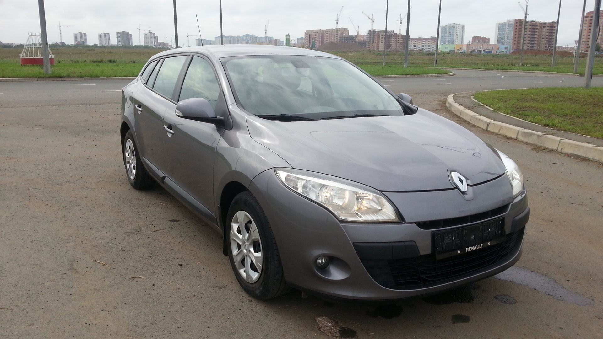 Рено меган 3 хэтчбек дизель. Рено меган 3 универсал дизель 1. Меган 2009 года. Renault megane iii, 2009. Рено меган 3 дизель 2009 года.