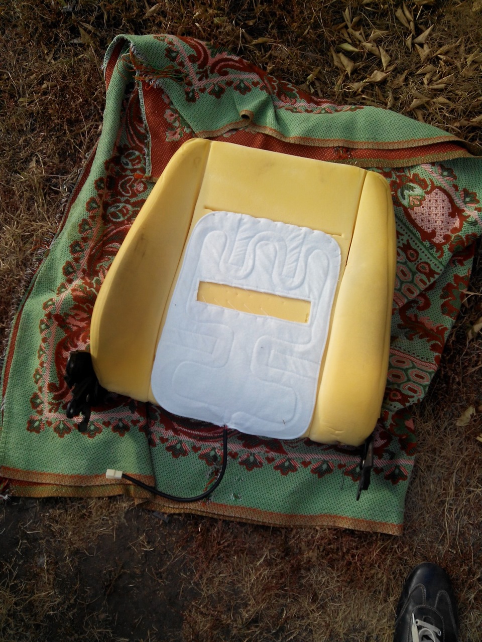 Подогрев сидений — Lada Приора хэтчбек, 1,6 л, 2012 года | электроника ...