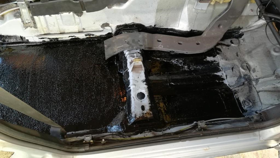 Часть 3. Пол и пороги готовы! Протекает где то люк, разбираемся ...