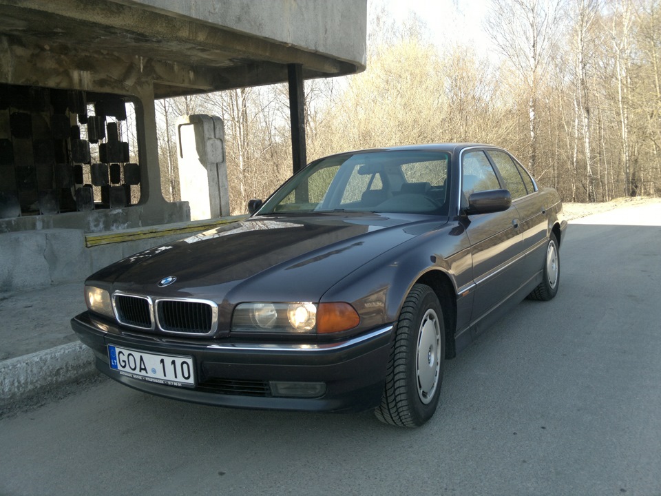 BMW 728i