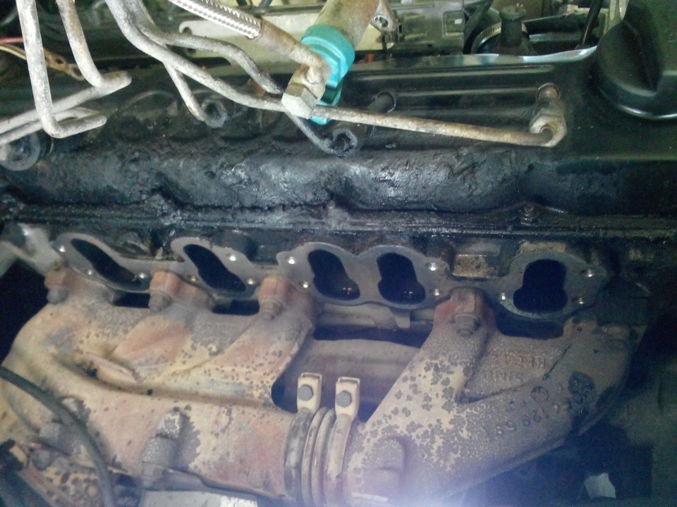 Замена свечей и резинок на форсунках — Audi 100 (C3), 2,3 л, 1989 года ...