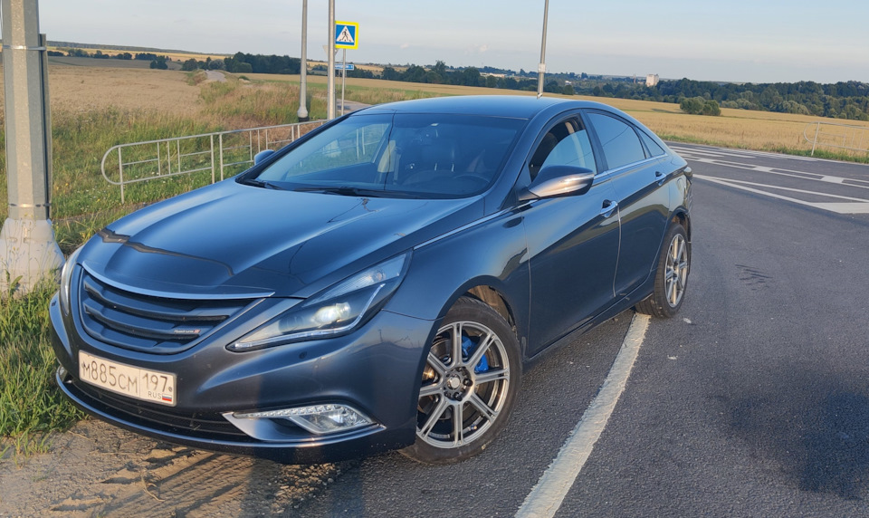 Фото на трассе, в лучах заката 2. — Hyundai Sonata VI (YF)