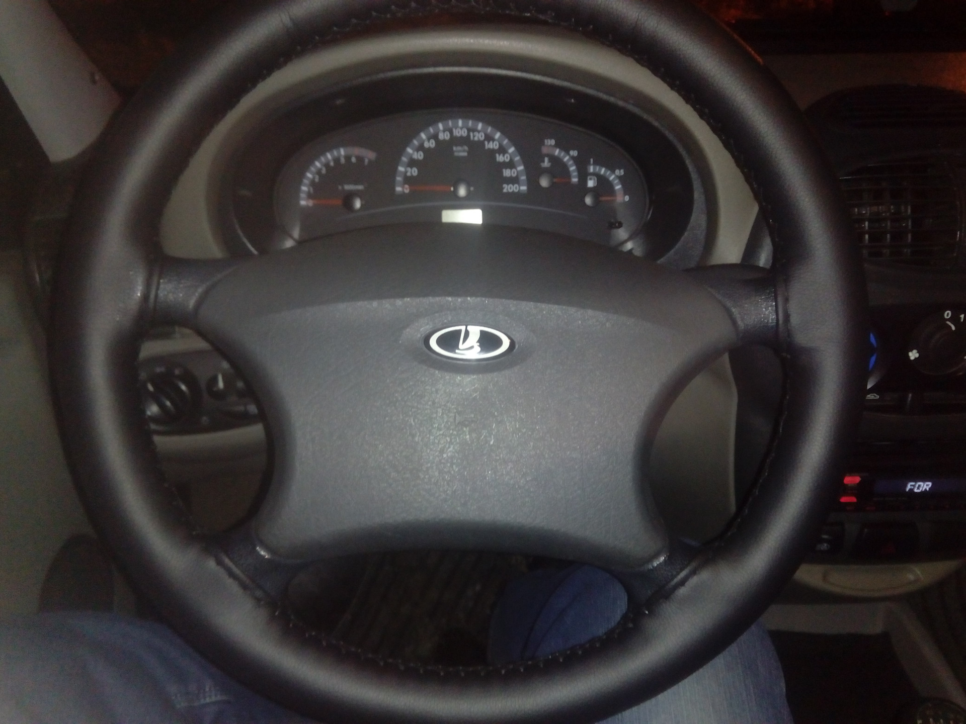 Оплетка на руль SUNMIX М — Lada Калина седан, 1,6 л, 2010 года ...