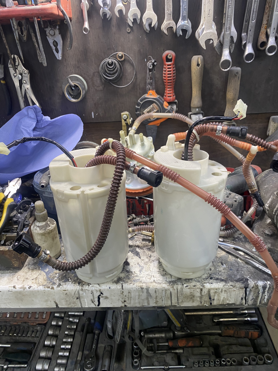 Бензонасос туарег-кйаен переделка 3.2 — Volkswagen Touareg (1G), 3,2 л ...