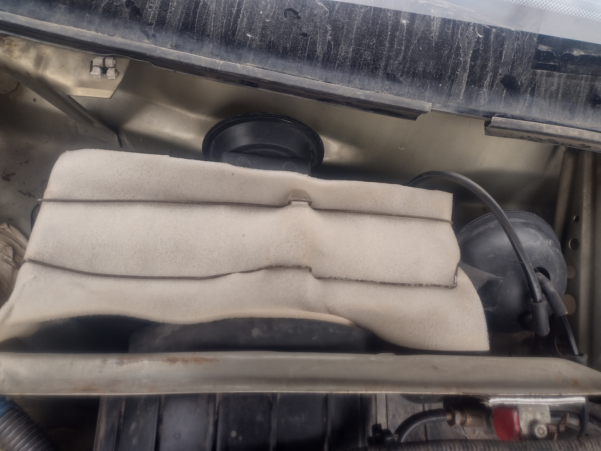 Поднял воздухозаборник печки — Daewoo Nexia (N150), 1,5 л, 2011 года ...