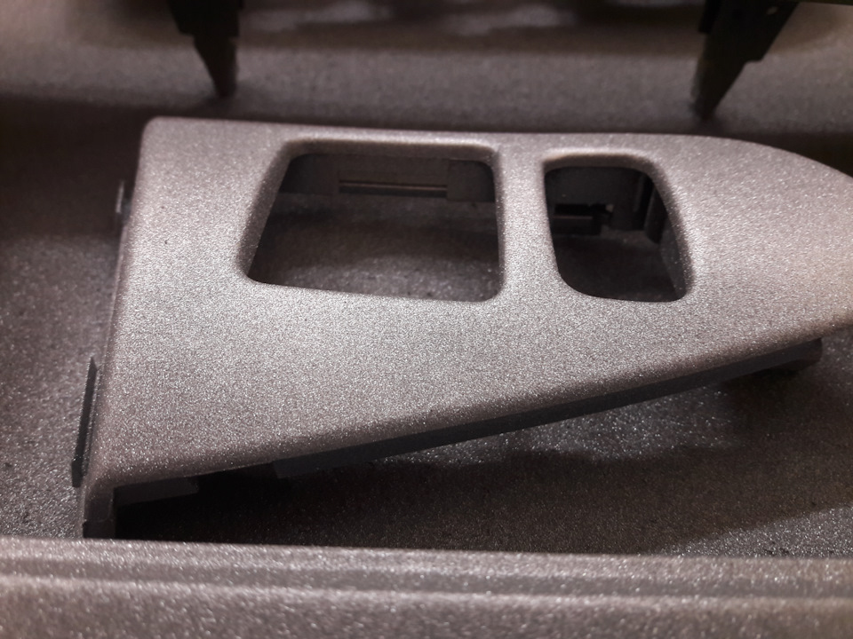 1 слой лака — Mitsubishi Lancer IX