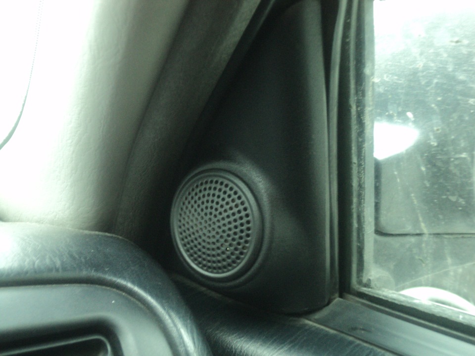 Установил пищалки и уголки в двери — Toyota Caldina (210), 1,8 л, 2001 ...