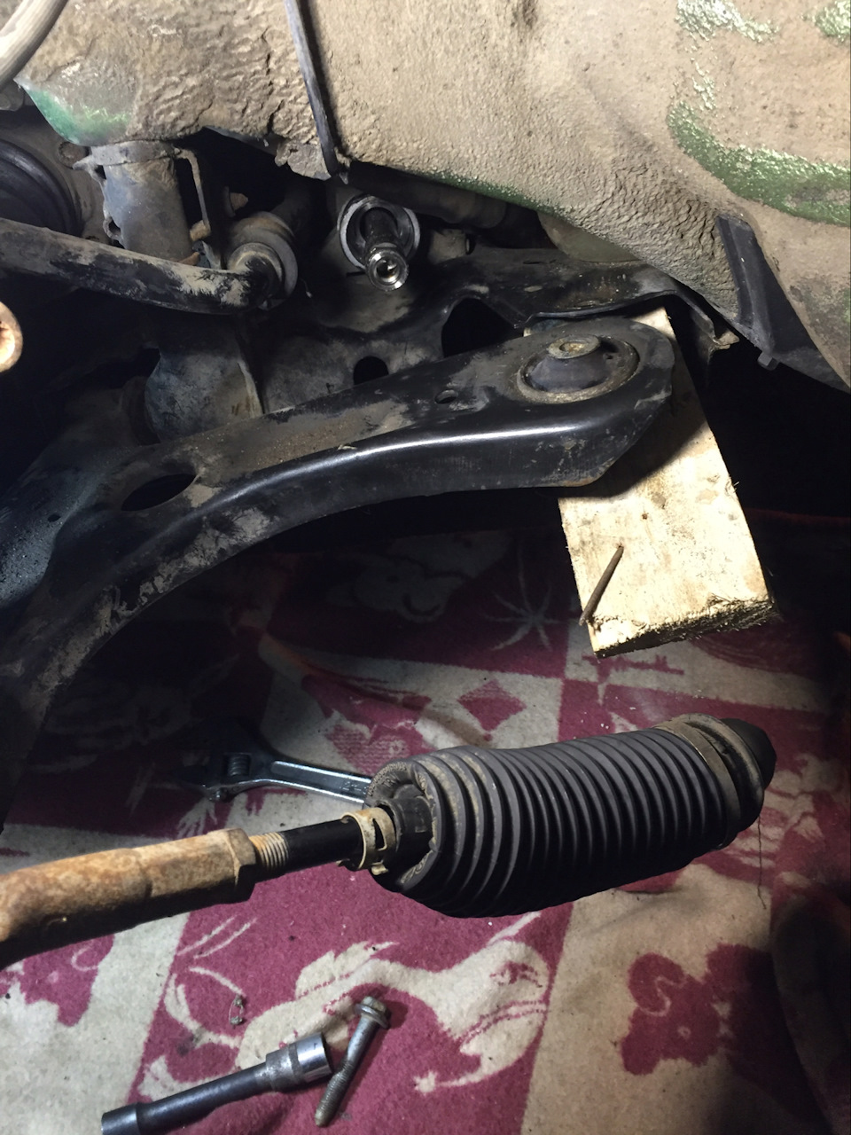 Замена рулевой тяги без снятия подрамника — Skoda Fabia RS Mk2, 1,4 л ...