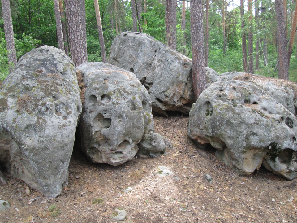 Смолькино. Рачейские Альпы. Рачейские Альпы Самарская. Смолькино Рачейские Альпы, озеро. Старая Рачейка каменный лес.