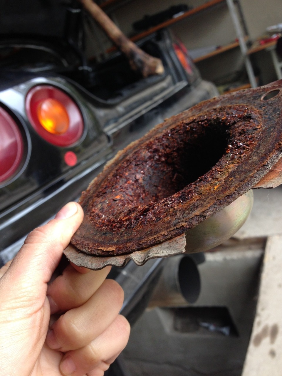 Глухой стук сзади — Nissan Skyline (R34), 2,5 л, 1999 года | поломка ...