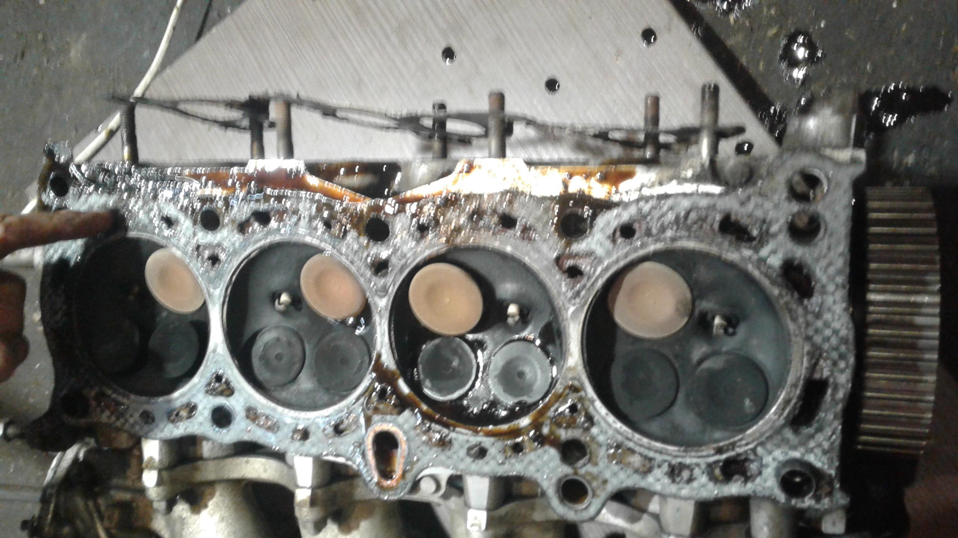 Ер6 двигатель головка в разборе. Двигатель бурлит после остановки