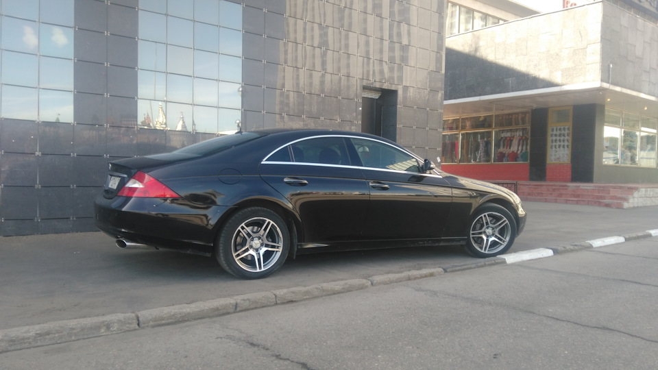 Mercedes-Benz CLS de Sarcosi