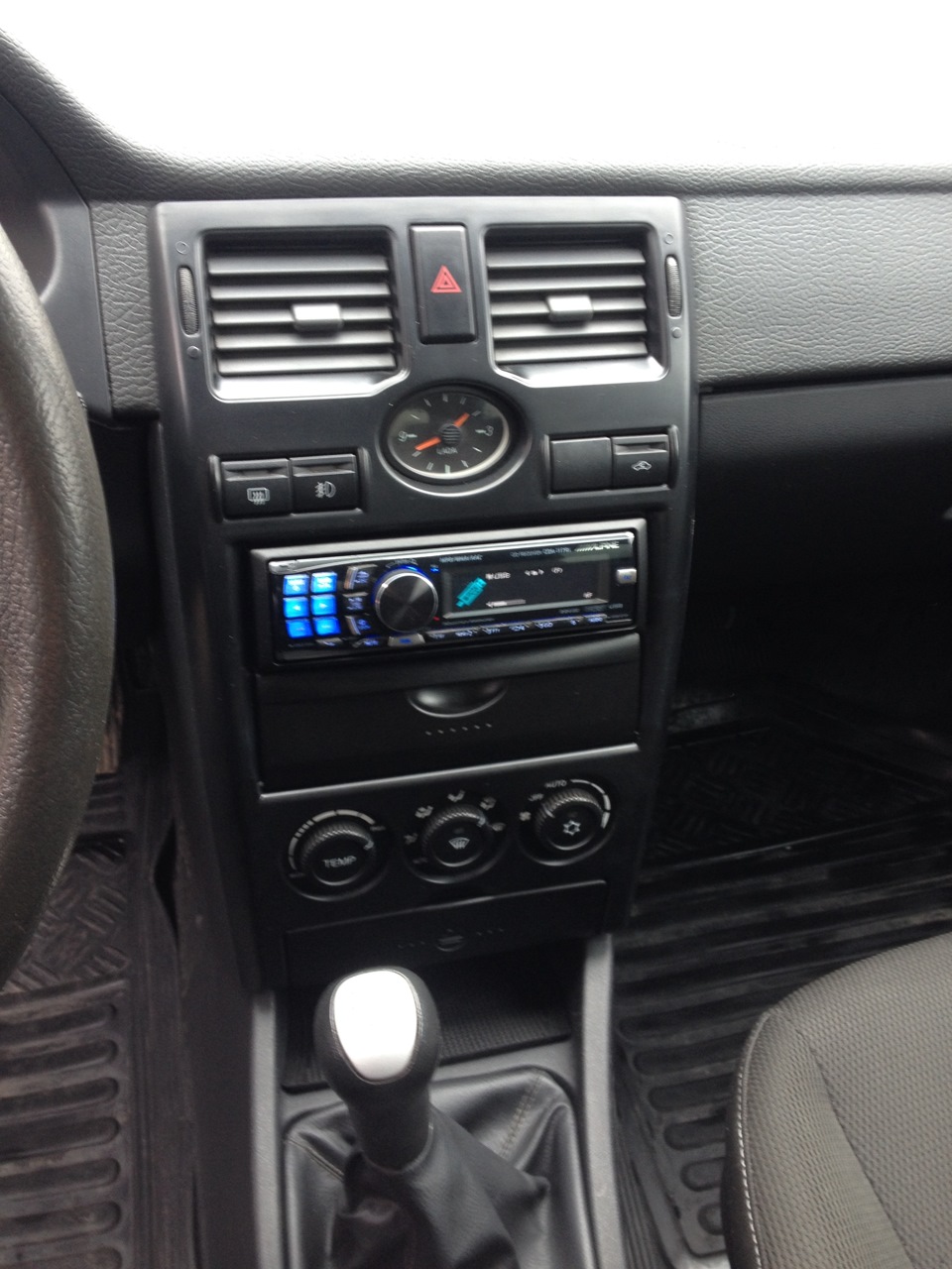 Запись №9. Консоль под 1 din и Alpine 117, бардачок и крышка ...