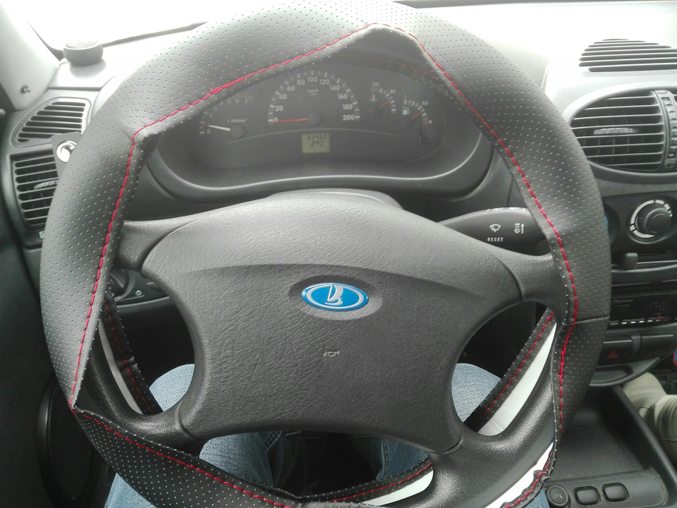 Обшивка руля. — Lada Калина хэтчбек, 1,6 л, 2012 года | фотография | DRIVE2