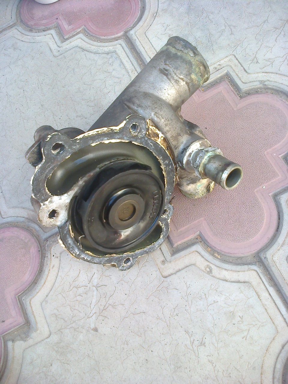 давит ОЖ из под крышки расшир.бачка — ГАЗ Газель, 2,4 л, 2007 года ...