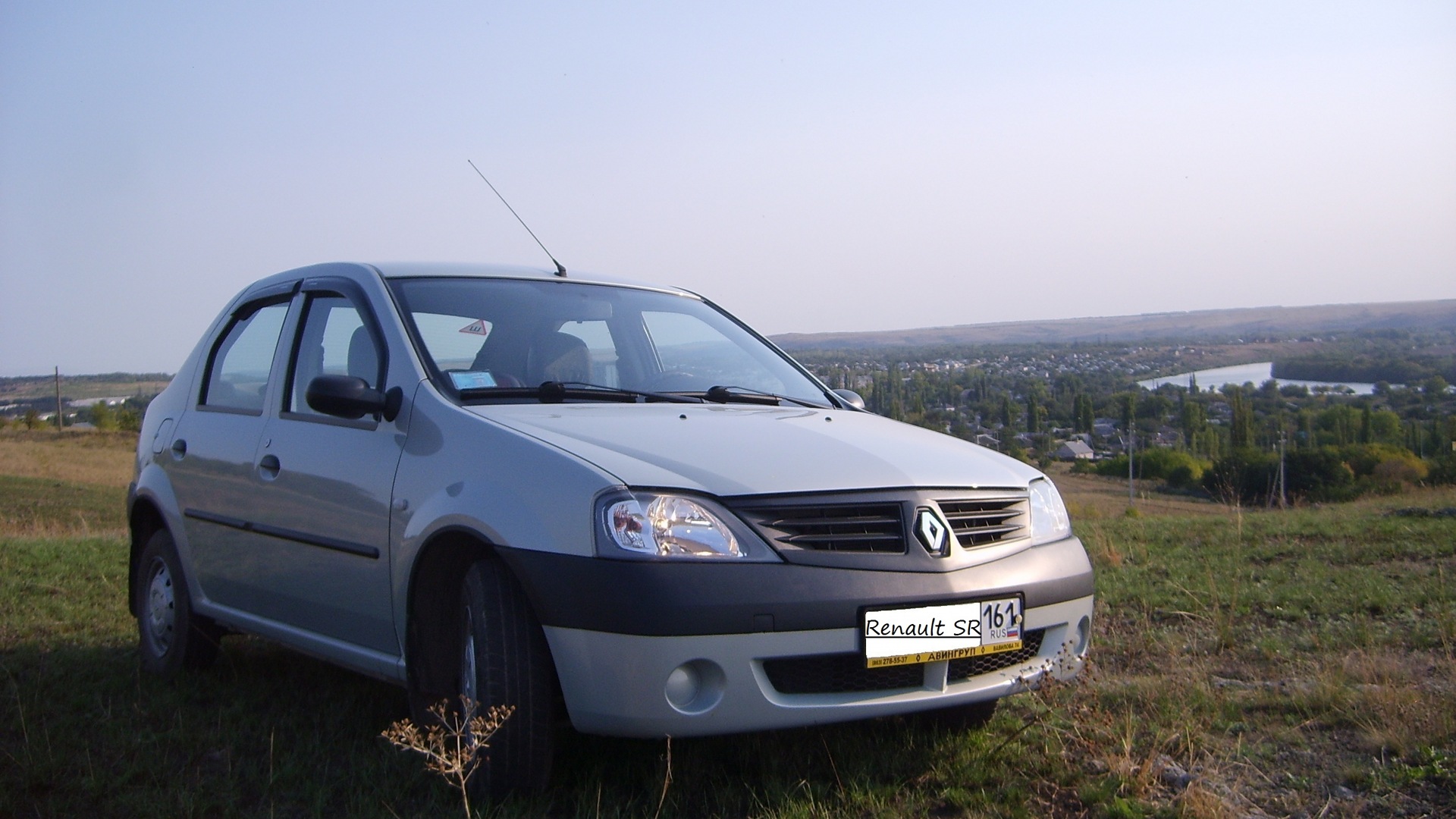 рено логан 2009 год фото